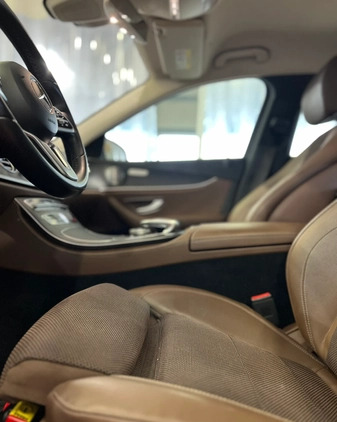 Mercedes-Benz Klasa E cena 139000 przebieg: 189000, rok produkcji 2018 z Oświęcim małe 172
